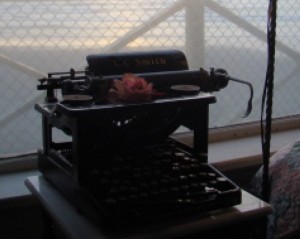 cropped-cropped-typewriter.jpg